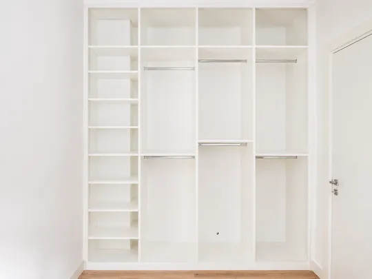 Maßgefertigter Einbauschrank-Korpus